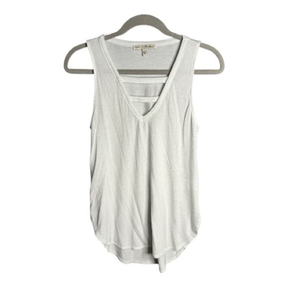 Express One Eleven White Sleeveless V Neck Top XS